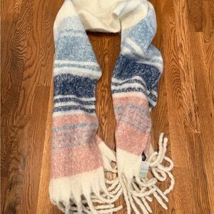 Cozy Multicolor Striped Scarf